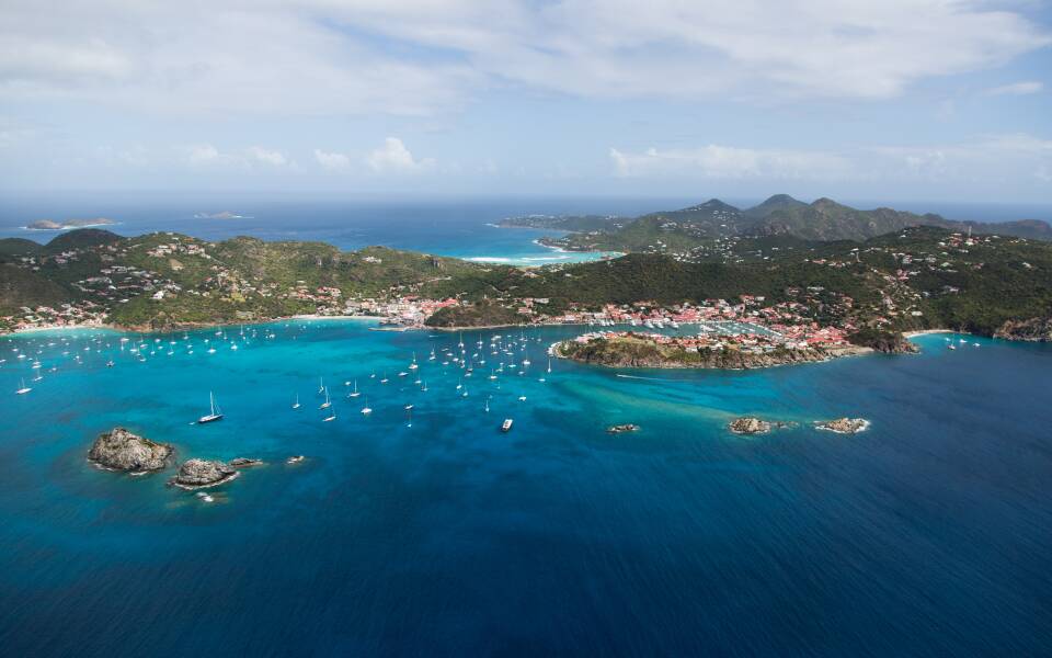 What are the best months to go to St Barts